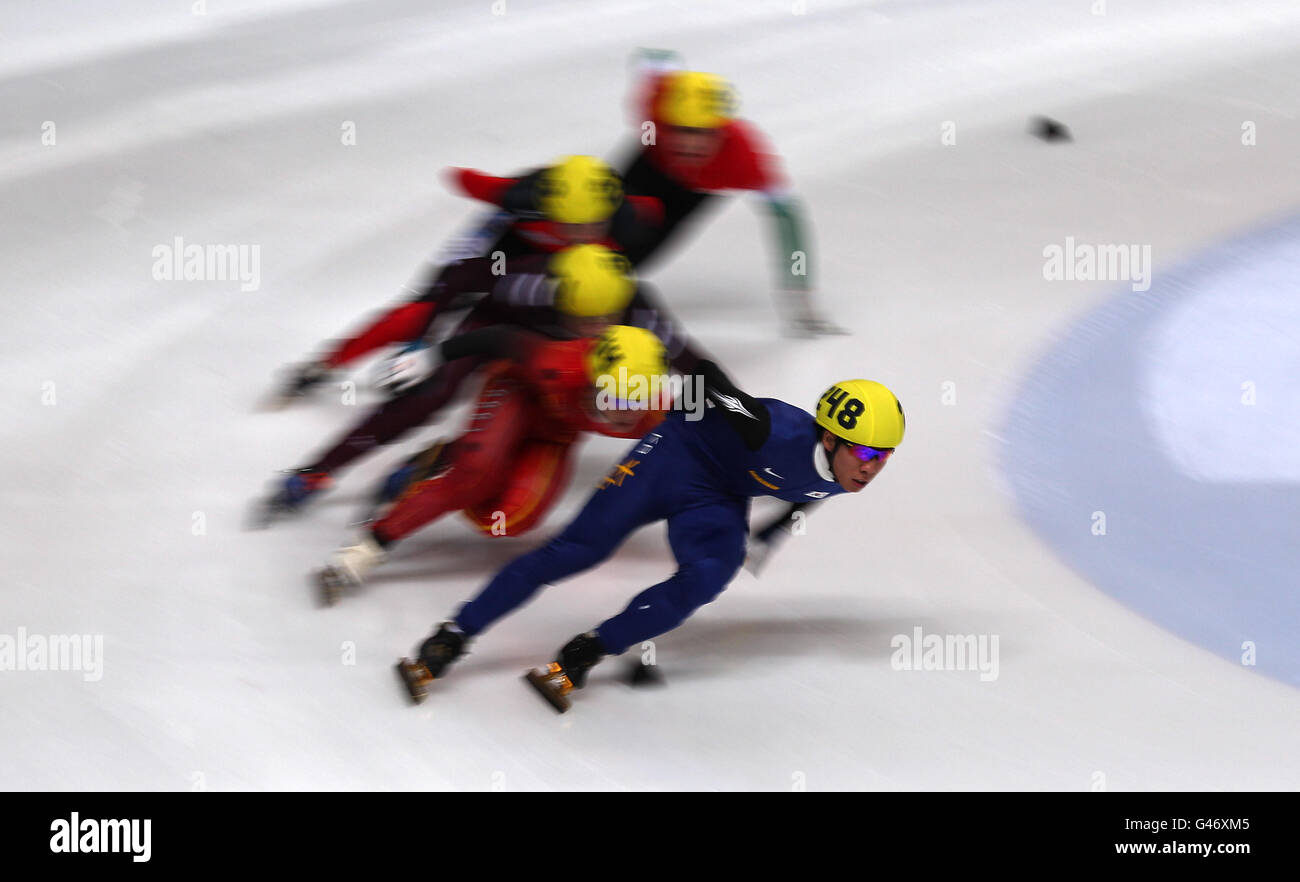 Eisschnelllauf - ISU-Kurzbahn-Eisschnelllauf-Weltmeisterschaften - erster Tag - Motorpoint Arena. Der koreanische Ho-Suk Lee (vorne) führt das Spiel während des 1500-m-Viertelfinals der Männer an Stockfoto