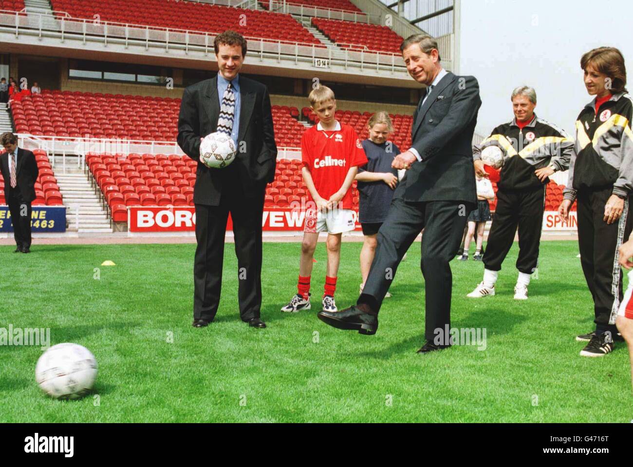 Steve Gibson, der Vorsitzende von Middlesbrough, sieht zu, wie der ...