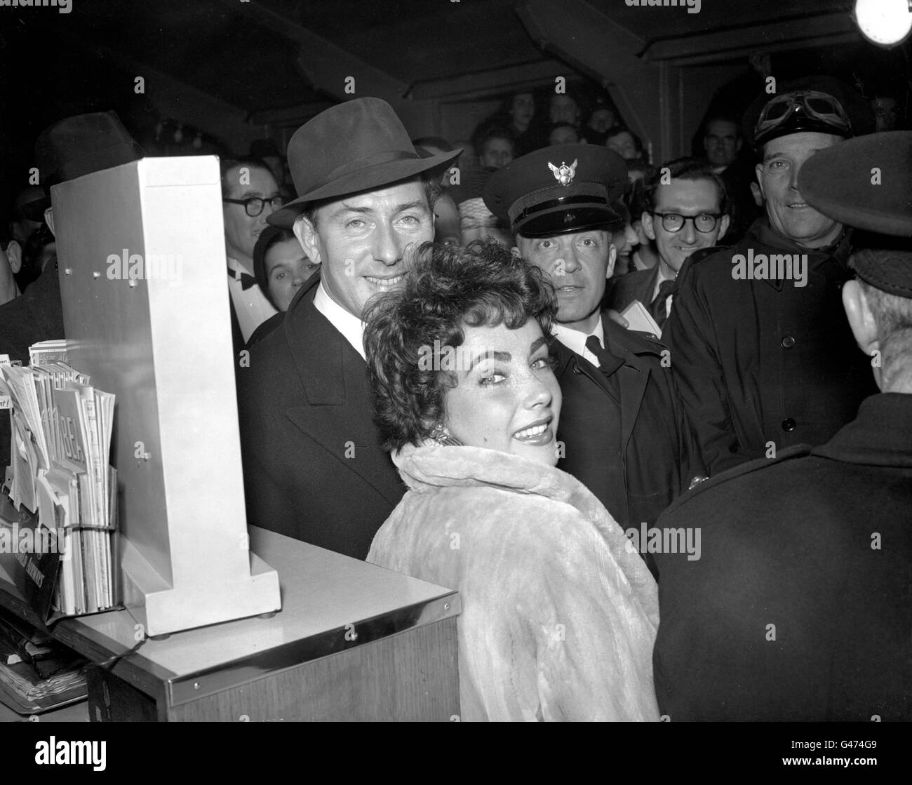 Unterhaltung - Elizabeth Taylor und Michael Wilding - London Stockfoto