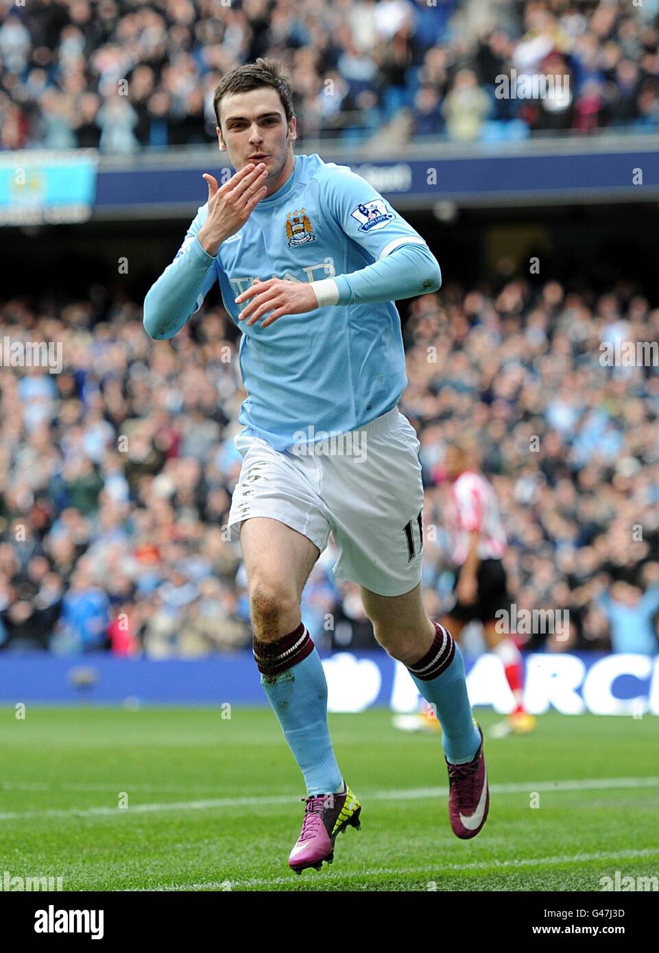 Adam johnson aus manchester city feiert das erste tor -Fotos und ...