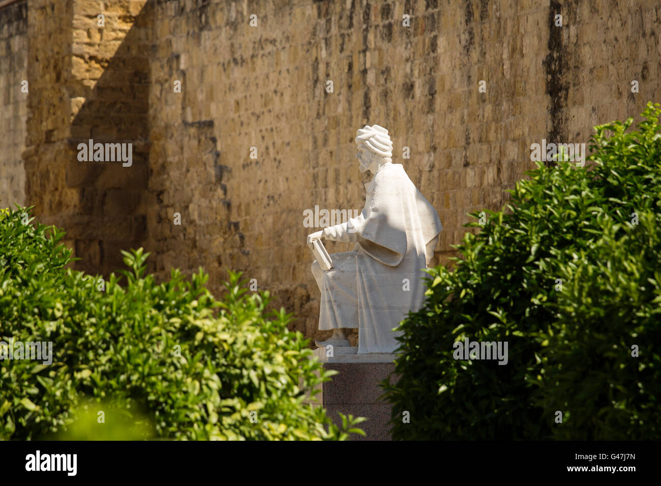 Wand und Skulptur des Philosophen Averroes. Cordoba Stadt Andalusiens, Spanien, Europa Stockfoto