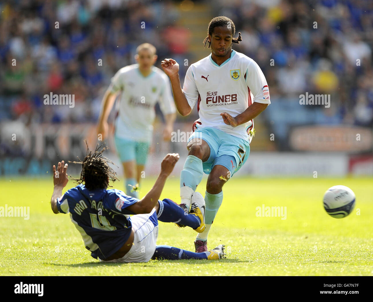 Fußball - Npower Football League Championship - Leicester City V Burnley - The Walkers Stadium Stockfoto