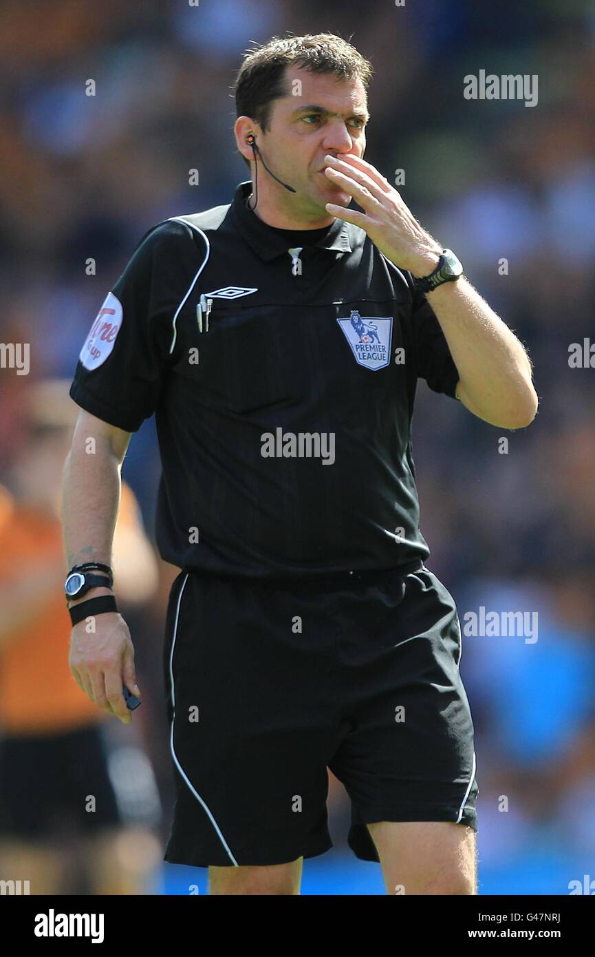 Fußball - Barclays Premier League - Wolverhampton Wanderers gegen Everton - Molineux. Phil Dowd, Schiedsrichter Stockfoto