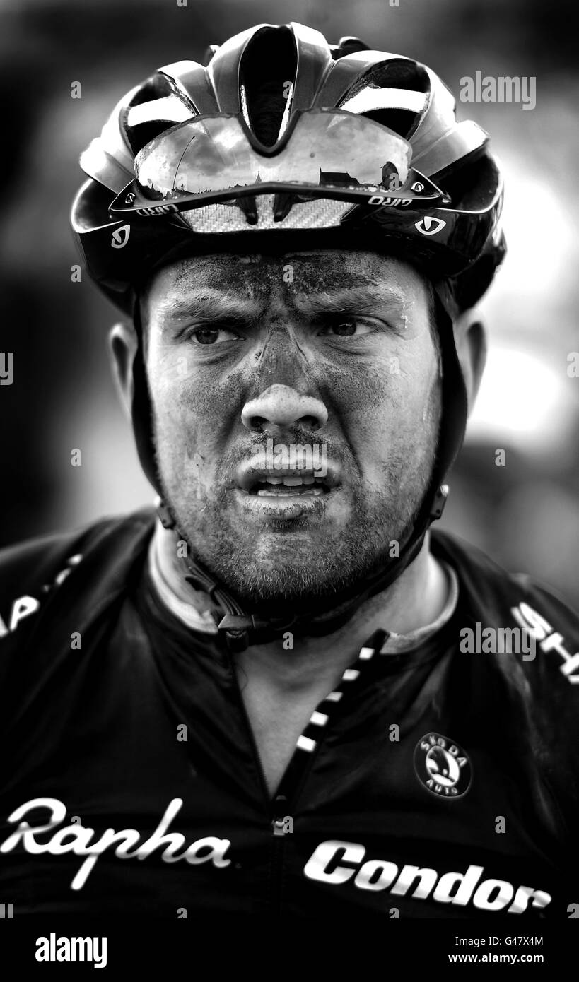 EDITOREN BEACHTEN BILD IN SCHWARZ-WEISS RAPHA CONDOR KONVERTIERT Sharp's James McCallum nach dem Cicle Classic 2011 Stockfoto