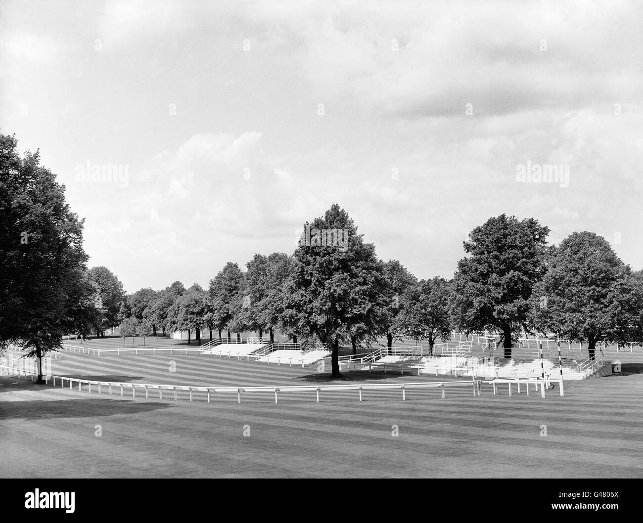 Pferderennen Sie - Royal Ascot - Ascot Racecourse Stockfoto