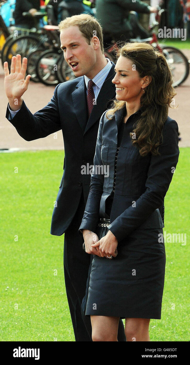 Die Briten Prinz William und Kate Middleton kommen heute Nachmittag im Witton Country Park in Blackburn, Lancashire, an, als sie ihre letzte gemeinsame offizielle Verlobung vor ihrer Hochzeit feiern. Stockfoto