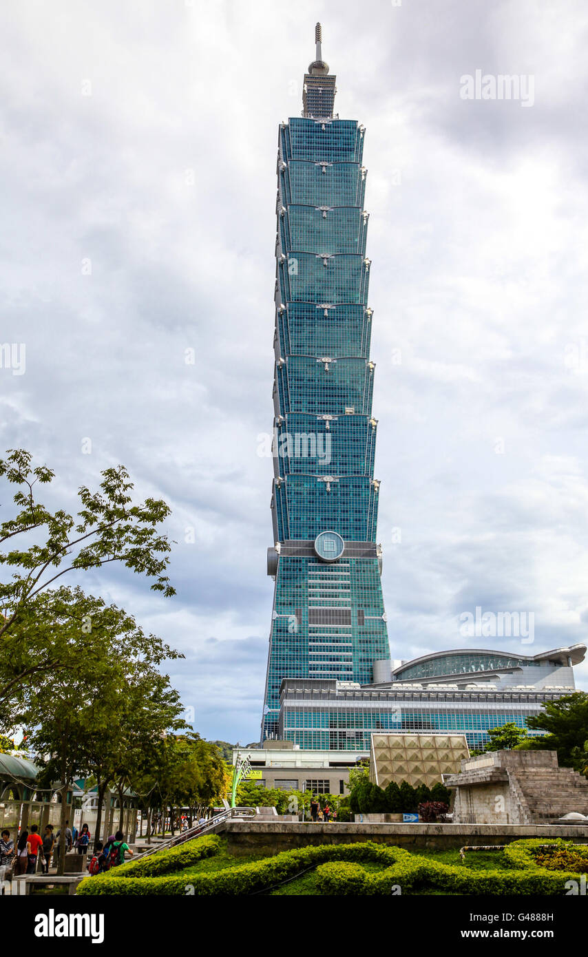 Taipei 101 in Taipeh, Taiwan. Mit 509 Metern ist es das weltweit höchste und größte grüne Gebäude. Stockfoto
