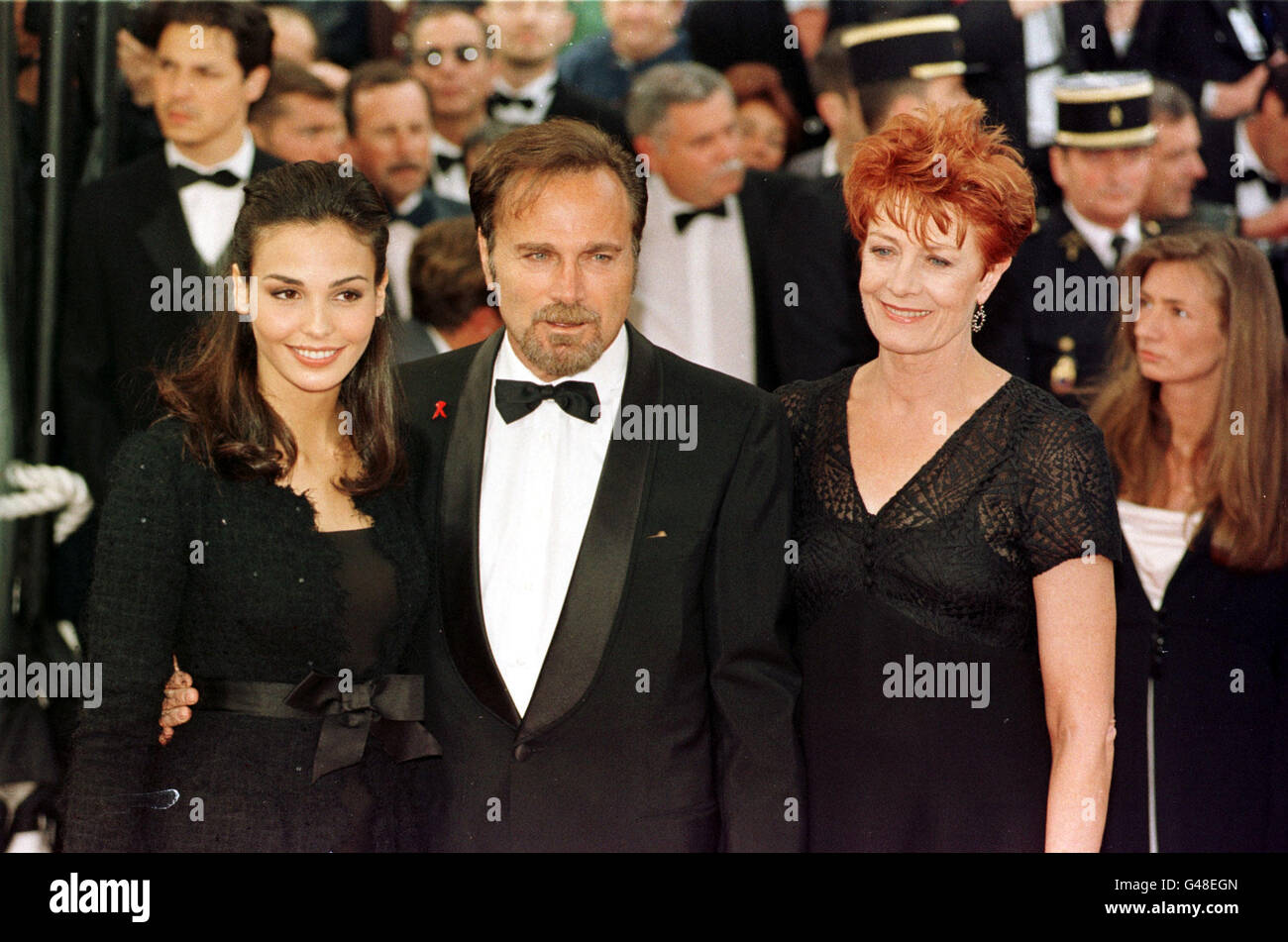 Cannes Vanessa Redgrave. Schauspielerin Vanessa Redgrave (rechts) mit Franco Nero bei den 50. Filmfestspielen in Cannes. Stockfoto