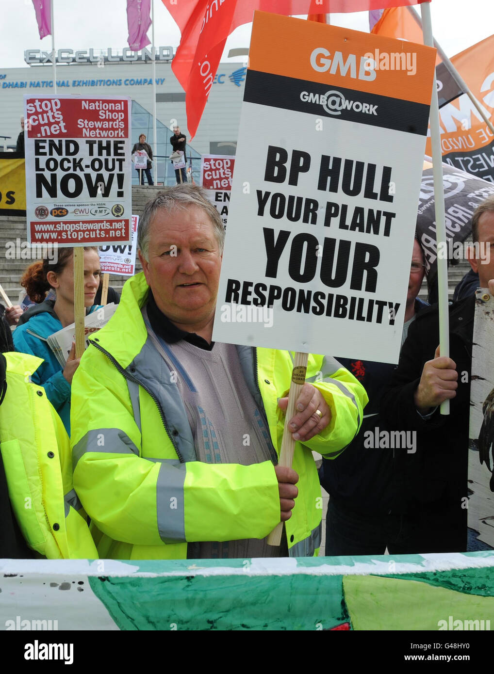 Britische Ölarbeiter demonstrieren heute auf der BP-Hauptversammlung in London. Stockfoto