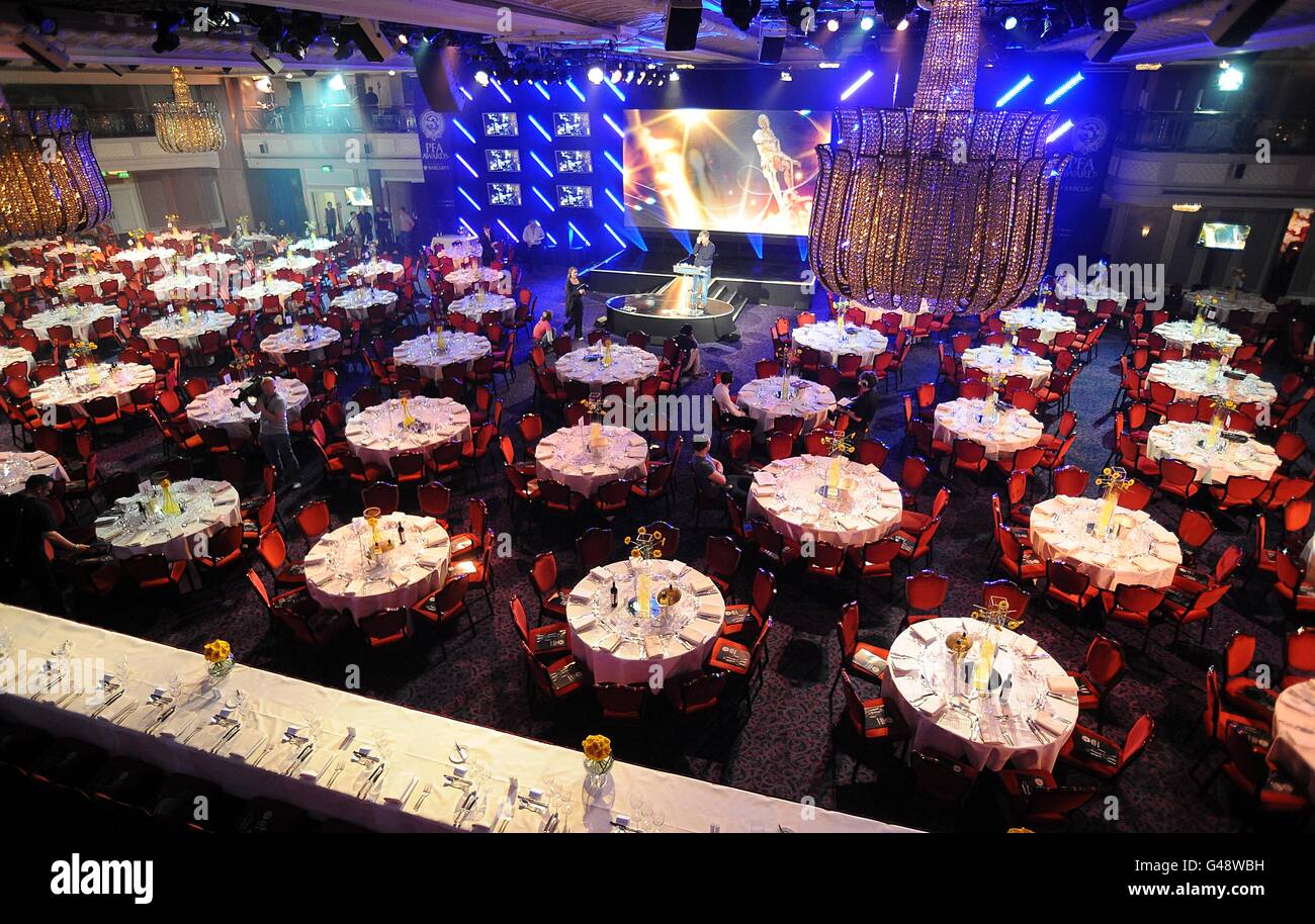 Fußball - PFA Player of the Year Awards 2011 - Grosvenor House Hotel. Gesamtansicht der Tische bei den PFA Player of the Year Awards 2011 im Grosvenor House Hotel Stockfoto