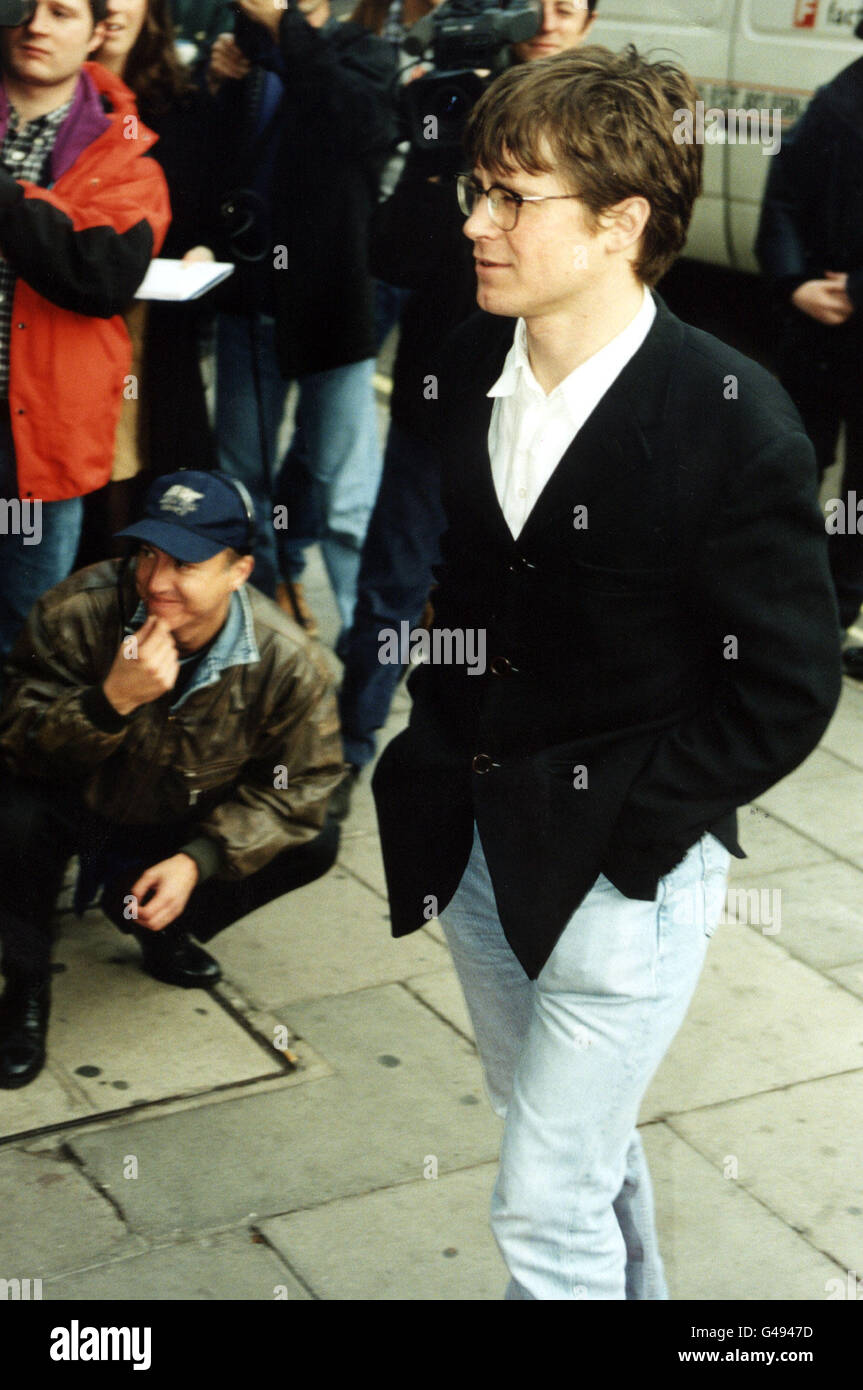 PA NEWS FOTO 4/11/97 'T.F.I. Der Freitagsspräsent will MacDonald kommt im Park Lane Hotel, London, zu den Q Awards 1997 an Stockfoto
