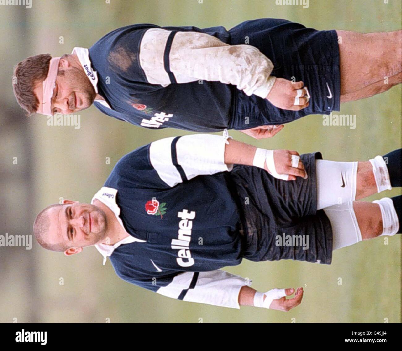 England Rugby Union Stars Richard Cockerill (links) und Darren Garforth (rechts) während einer Trainingseinheit in der Mottram Hall, Cheshire heute (Mittwoch). Foto von Dave Kendall. Stockfoto