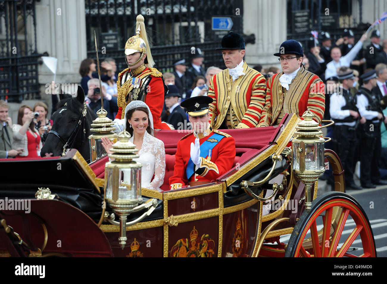 Prinz William und seine Braut Kate verlassen Westminster Abbey in London als Mann und Frau nach ihrer Hochzeit Stockfoto