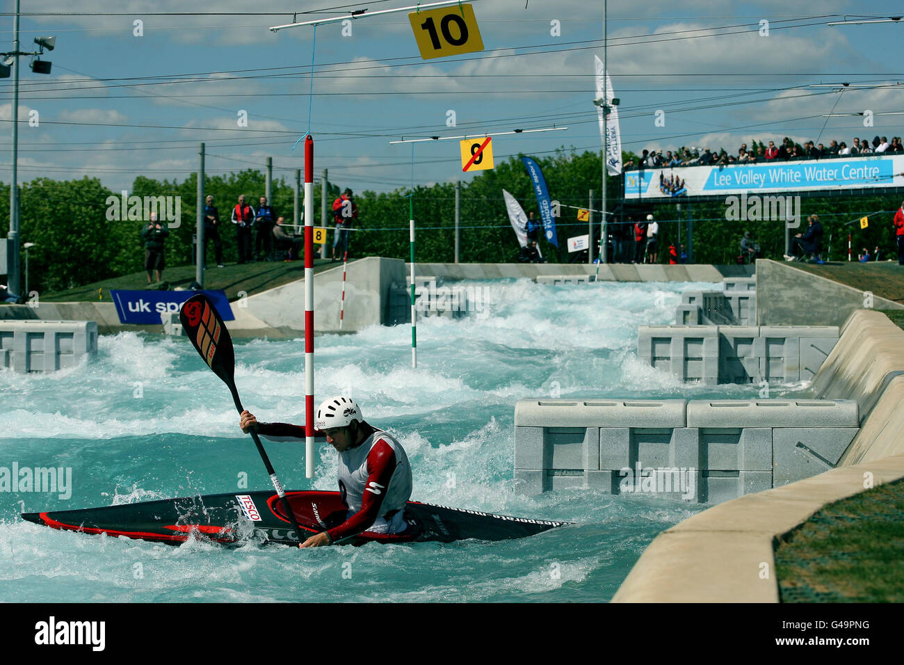 Ein allgemeiner Überblick über die Action während der Team GB Slalom Selection im Lee Valley White Water Park, Middlesex. Stockfoto