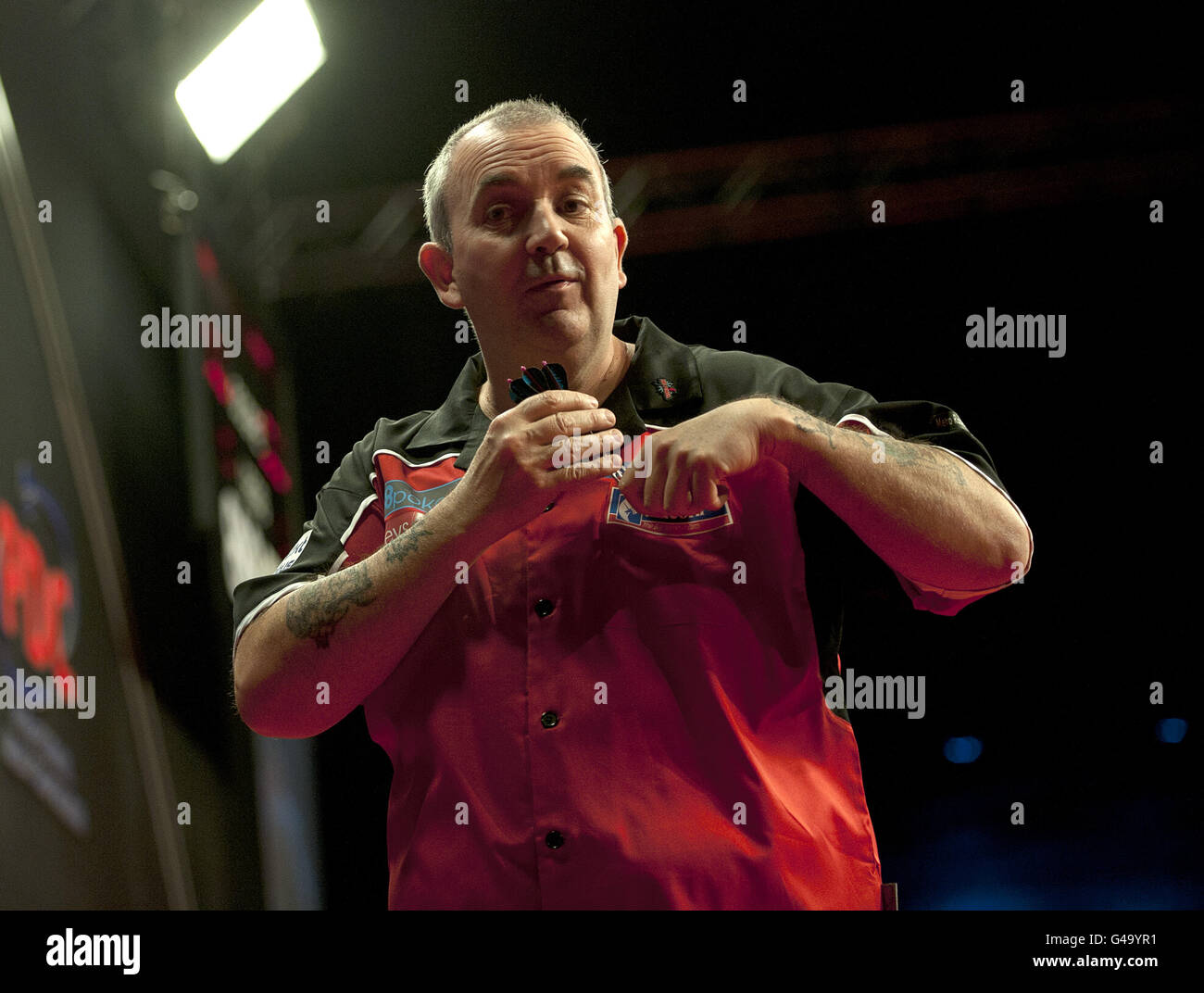 Darts - 888.com Premier League Darts - Runde 14 - Metro Radio Arena. Phil Taylor Stockfoto