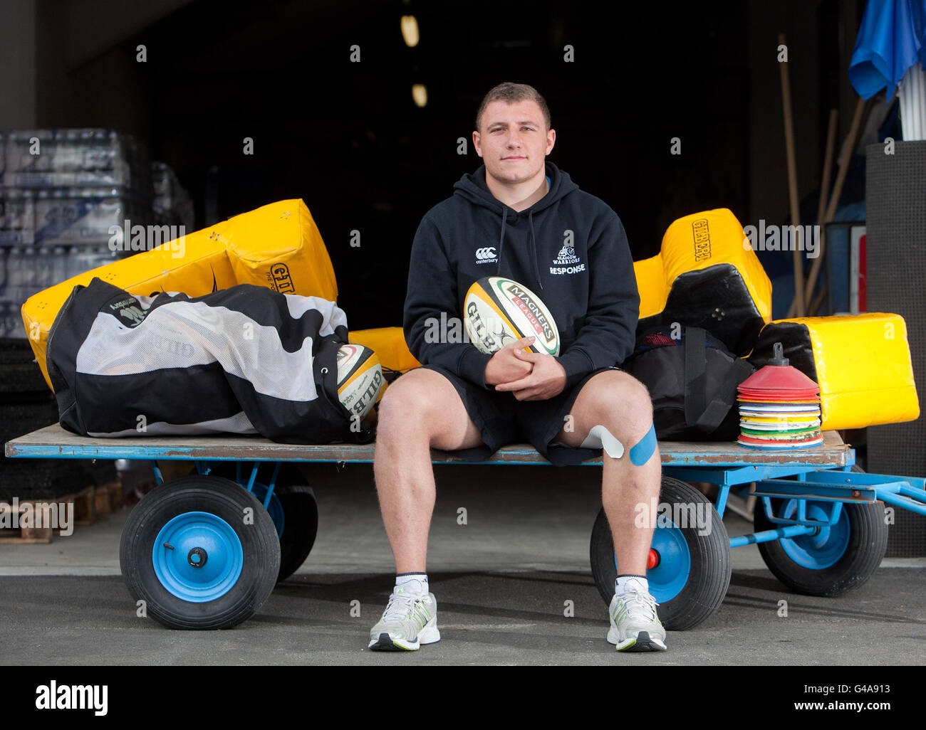 Rugby Union – Ankündigung Des Teams Der Glasgow Warriors – Scotstoun Sports Complex. Die Glasgow Warriors treten Duncan Weir bei einer Teamankündigung im Scotstoun Sports Complex, Glasgow, aus. Stockfoto