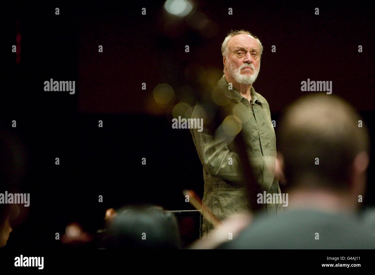 Kurt Masur gibt eine leitfähige Seminar an der Manhattan School of Music in New York City, USA, 25. Januar 2006. Stockfoto