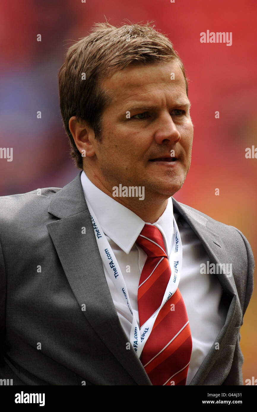 Fußball - die FA Carlsberg Trophy - Finale - Darlington / Mansfield Town - Wembley Stadium. Darlington Manager Mark Cooper Stockfoto