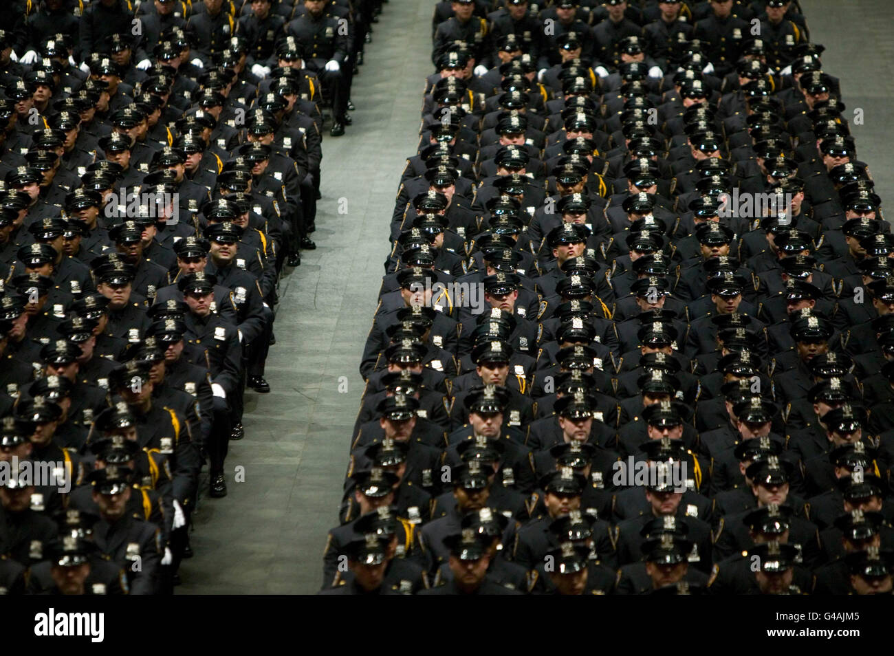 Rekruten des New York Police Department Klasse 2005 besuchen ihre Abschlussfeier 29. Dezember 2005, in New Stockfoto