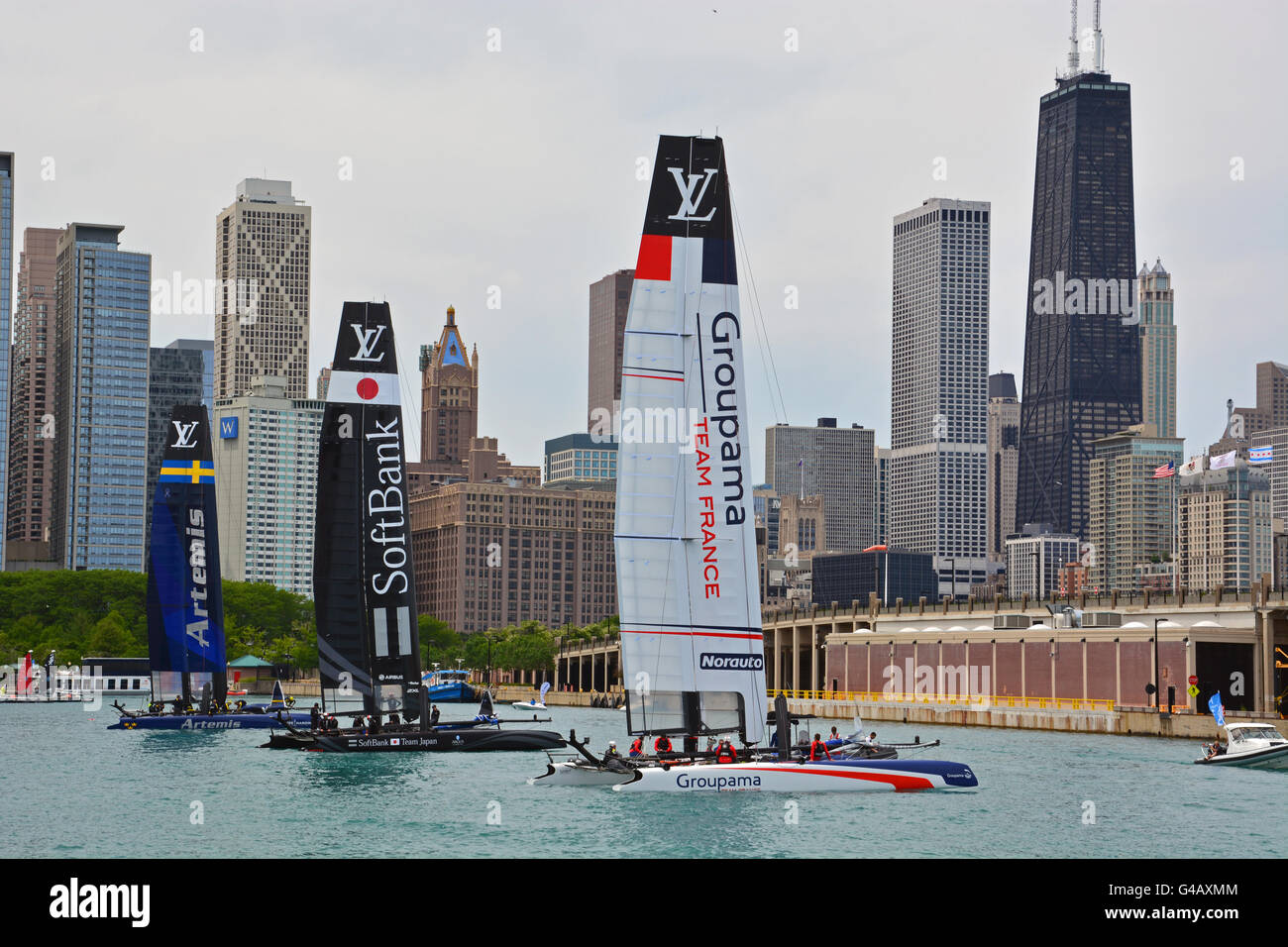 Boote sind aus der Navy Pier geparkt, vor Beginn der Sonntag Amerikas Cup 2016 Rennserie in Chicago Stockfoto