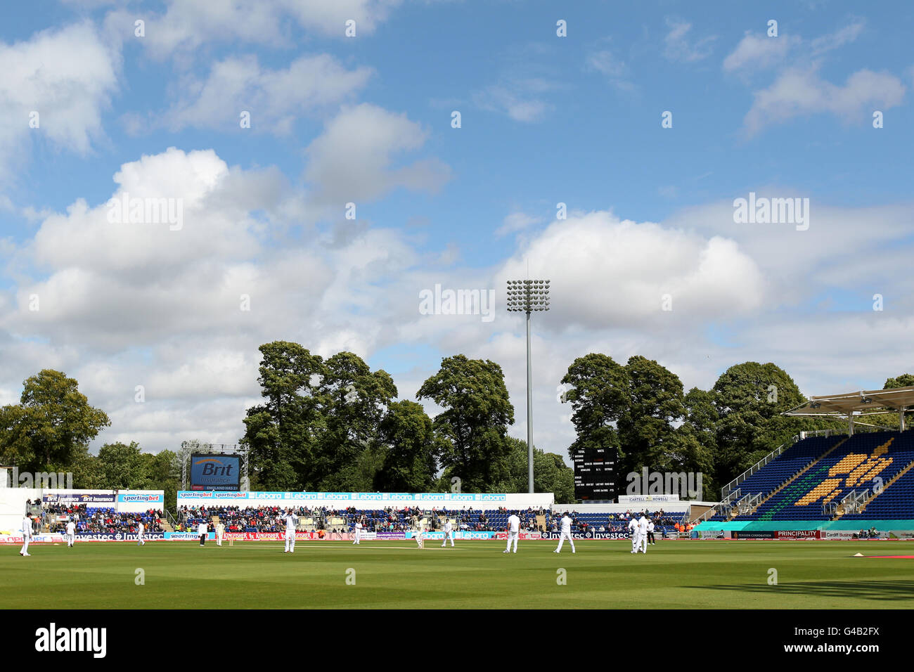 Cricket - npower First Test - Tag 1 - England / Sri Lanka - SWALEC Stadium. Allgemeiner Blick auf die Aktion zwischen England und Sri Lanka Stockfoto