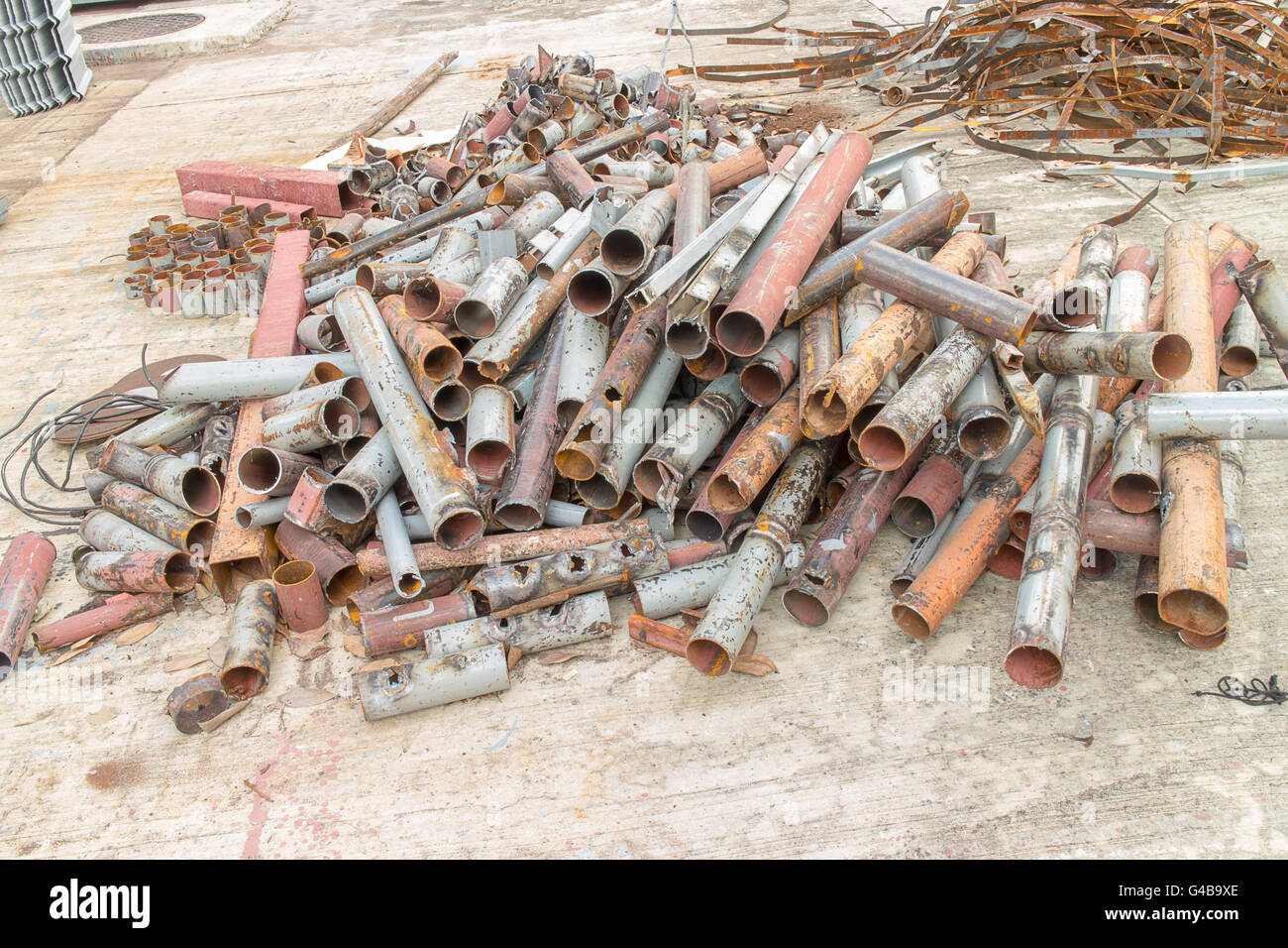 Haufen Schrott, Stahl Schrott (Rohr) Stockfoto
