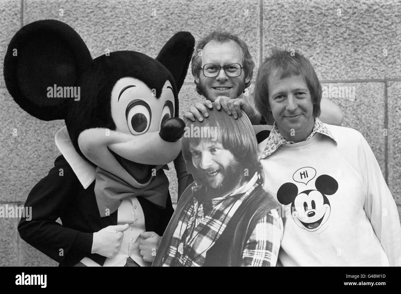 Unterhaltung Mickey Maus 50 Geburtstag County Hall London Stockfotografie Alamy
