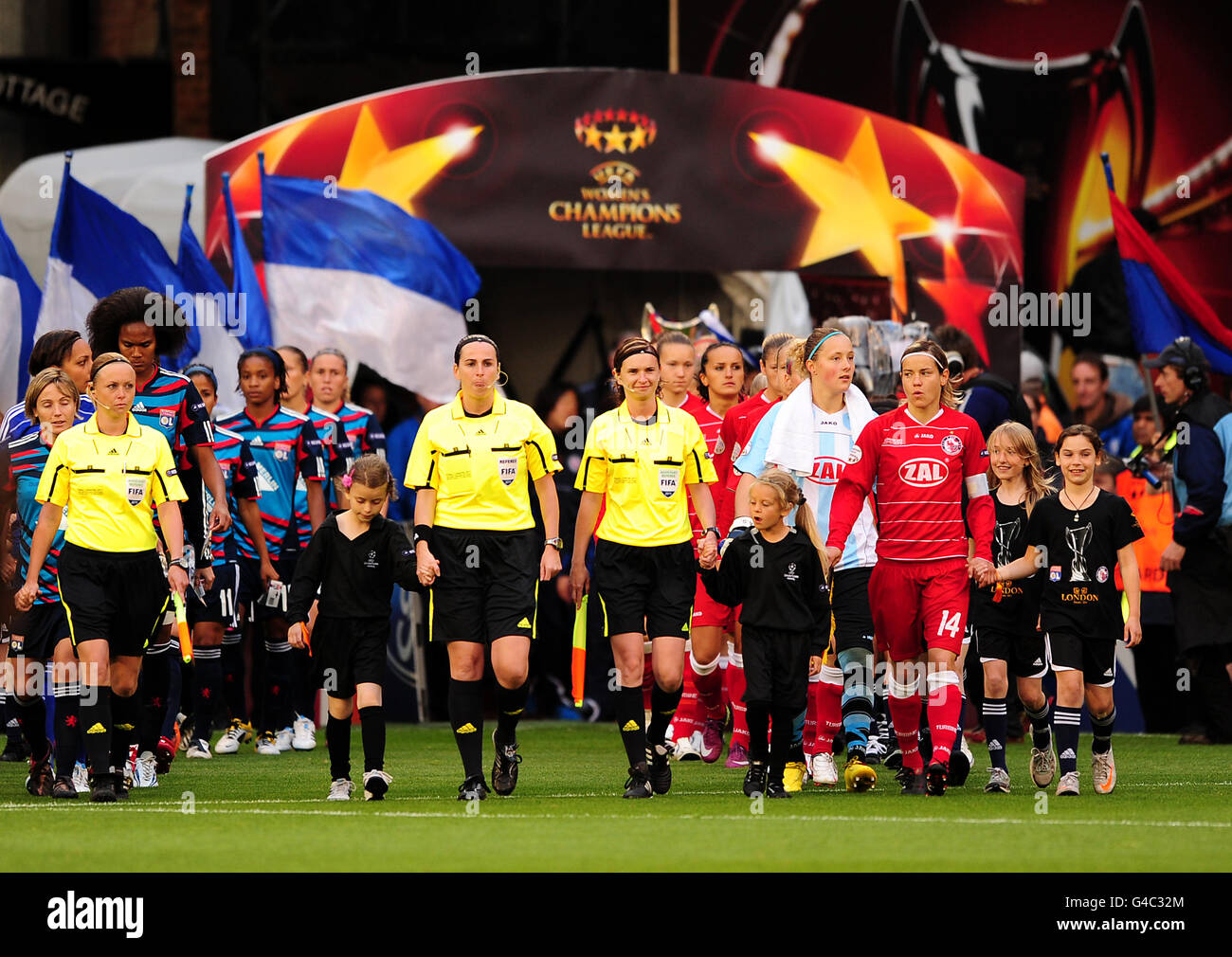 Fußball - UEFA Womens Champions League - Finale - Olympique Lyonnais V FFC Turbine Potsdam - Craven Cottage Stockfoto