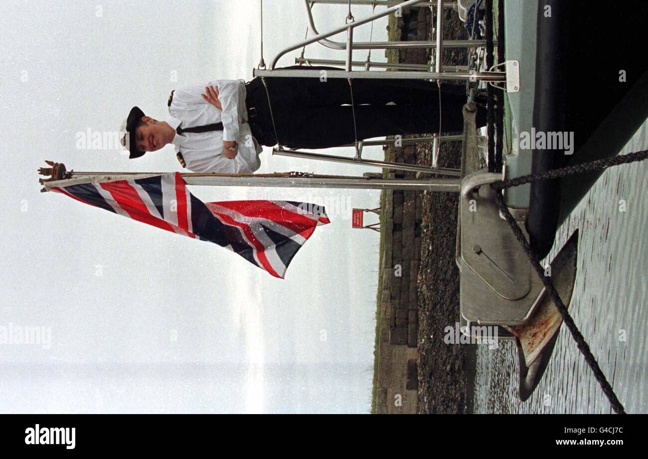 Leutnant Melie Robinson, 29 Jahre alt, aus Pembroke posiert heute (Donnerstag) für die Medien, nachdem sie das Kommando über den HMS Express übernommen hatte, was die jahrhundertelange Marinetradition beendete. Foto von Chris Bacon/PA. Siehe PA Story DEFENSE Navy Stockfoto
