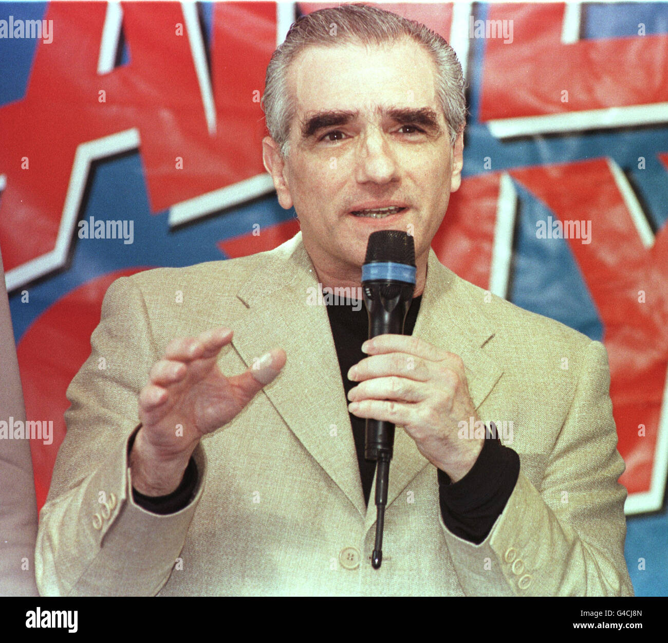 Regisseur Martin Scorsese bei einer Pressekonferenz im Planet Hollywood in Cannes, Frankreich, wo er eine besondere Partnerschaft zwischen Planet Holywood und amerikanischen Filmklassikern ankündigte, um alte und geschätzte internationale Filmklassiker wiederherzustellen. Stockfoto