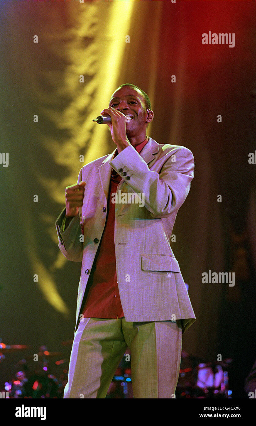 PA NEWS PHOTO 27/6/98 'THE LIGHTHOUSE FAMILY' TRETEN BEIM DIANA, PRINCESS OF WALES MEMORIAL KONZERT IN ALTHORP AUF Stockfoto