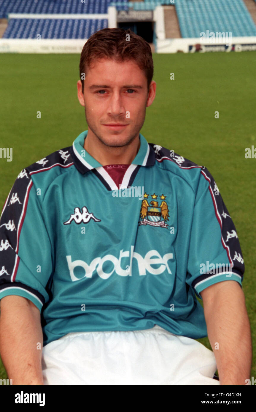 PA NEWS 22/7/98 NEIL HEANEY, MITGLIED DES MANCHESTER CITY FOOTBALL CLUB.. PA NEWS 22/7/98 NEIL HEANEY, MITGLIED DES MANCHESTER CITY FOOTBALL CLUB. Stockfoto