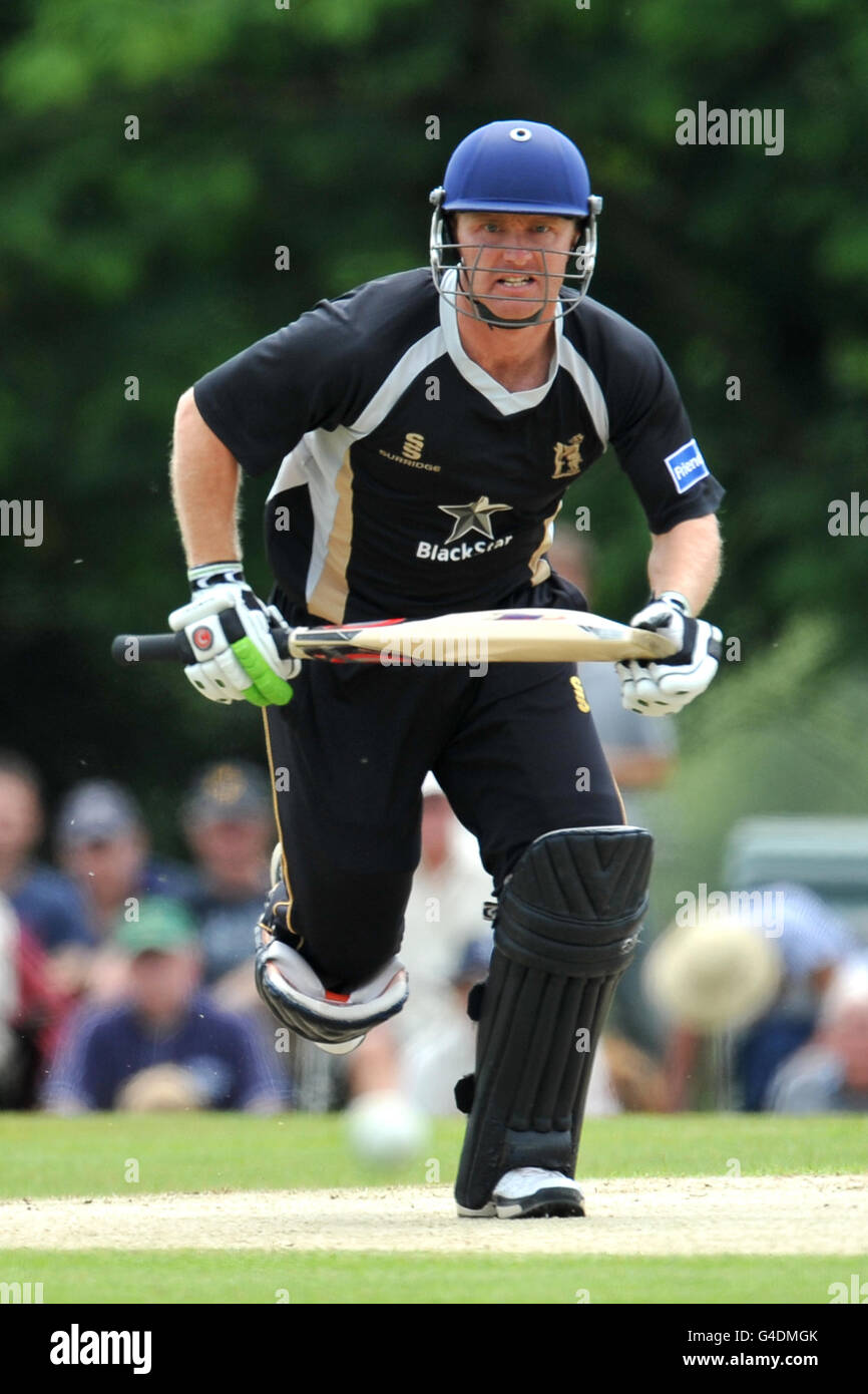 Cricket - Friends Life Twenty20 - North Group - Derbyshire Falcons / Warwickshire Bears - Highfield. Darren Maddy, Warwickshire Bears Stockfoto