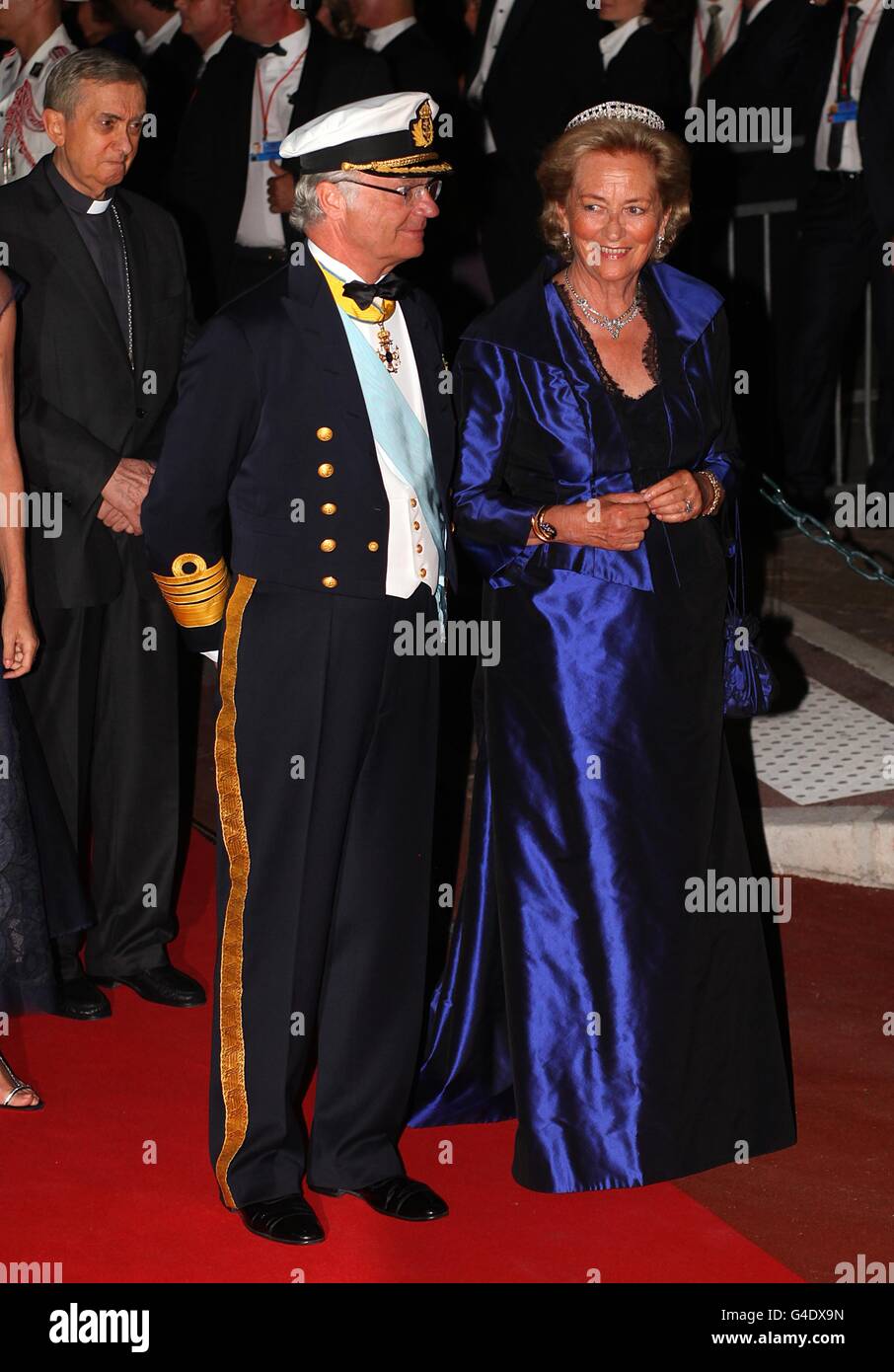 König Albert II. Und Königin Paola von Belgien kommen zum offiziellen Abendessen für Prinz Albert II. Von Monaco und Charlene Wittstock im Opernhaus von Monte Carlo. Stockfoto