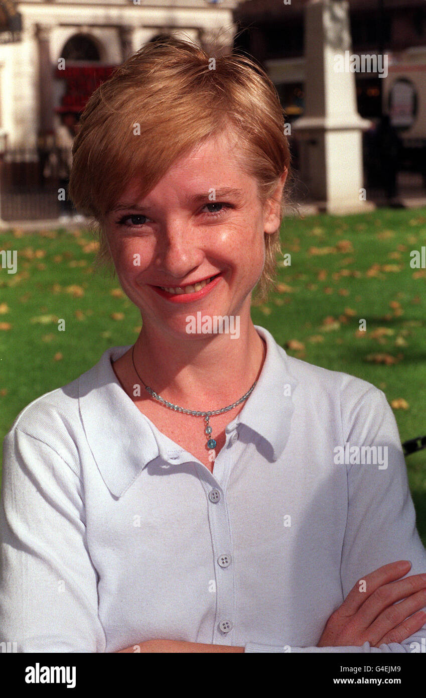 JANE HORROCKS, UNSSTÄNDIG DIE STARS DES BRITISCHEN FILMS "LITTLE VOICE" IN LEICESTER SQUARE FÜR DIE GALA ERÖFFNUNG DES 42. LONDON FILMFESTIVAL. Stockfoto