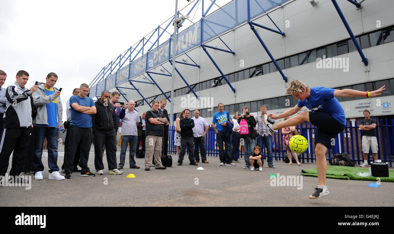 Fußball - Everton im Goodison Park Community - Start innen rechts- Stockfoto