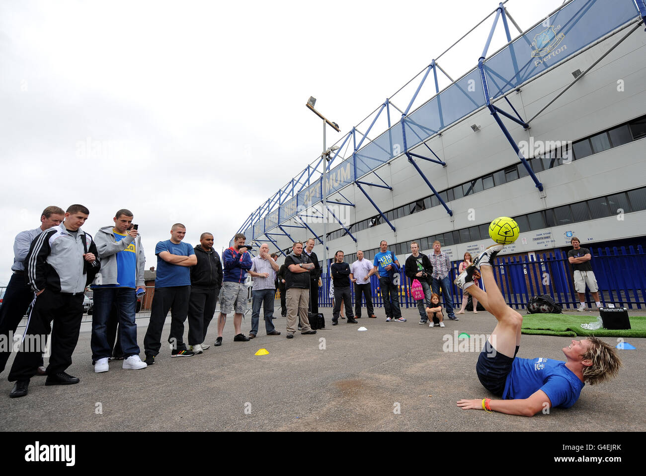 Fußball - Everton im Goodison Park Community - Start innen rechts- Stockfoto