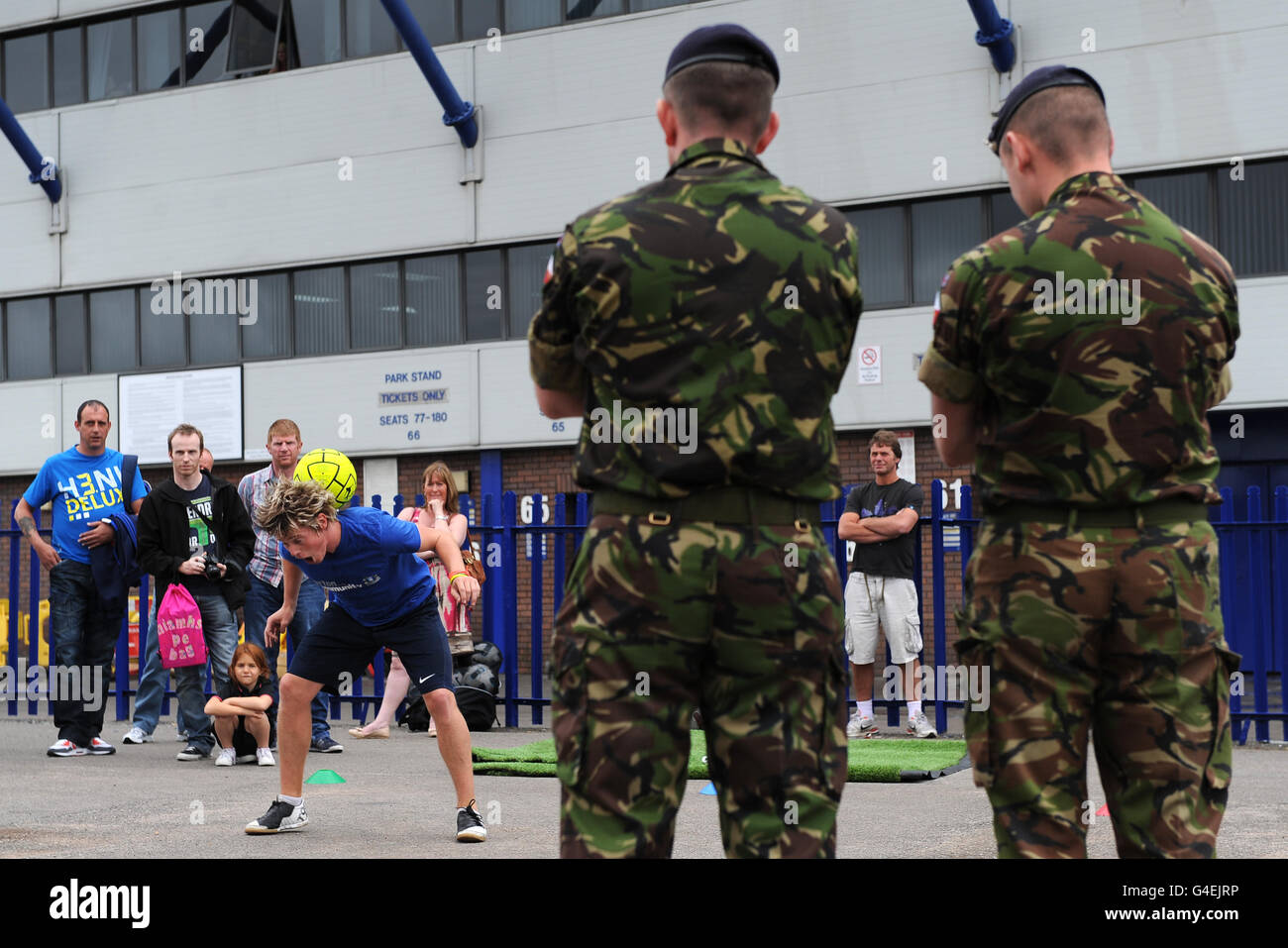 Fußball - Everton im Goodison Park Community - Start innen rechts- Stockfoto