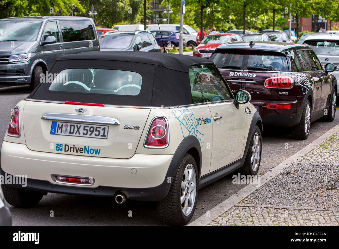 Von BMW betrieben DriveNow Carsharing-Projekt in Berlin, in meiner app, eine Auto zu reservieren, Stockfoto