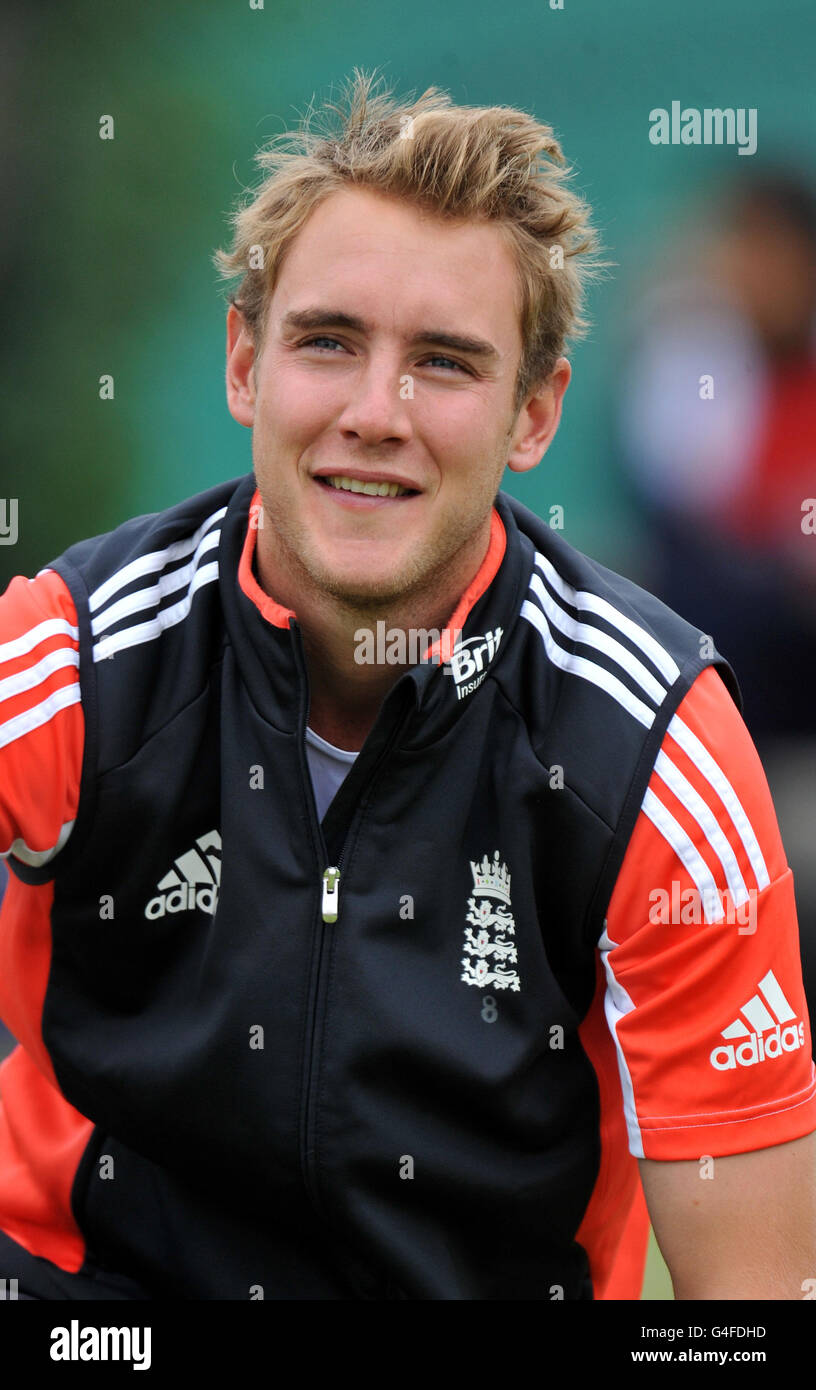Cricket - npower Third Test - England gegen Indien - England Nets Session - Tag zwei - Edgbaston. Englands Stuart Broad Stockfoto