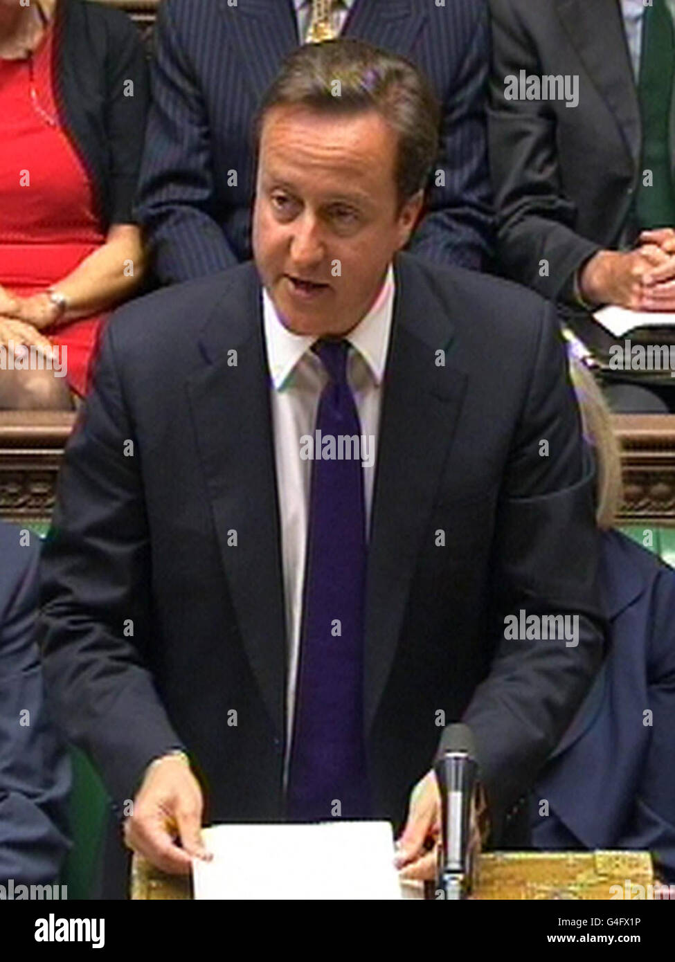 Premierminister David Cameron gibt vor dem Unterhaus in Zentral-London eine Erklärung zu den jüngsten Unruhen um England ab. Stockfoto