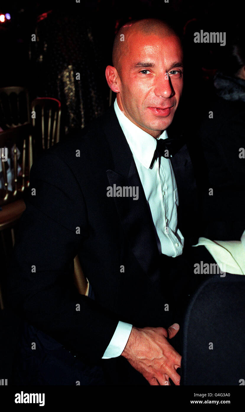 Chelsea-Spieler/Manager Gianluca Vialli in der Royal Albert Hall in London für die MOBO (Music of Black Origin) Awards 1998. Stockfoto