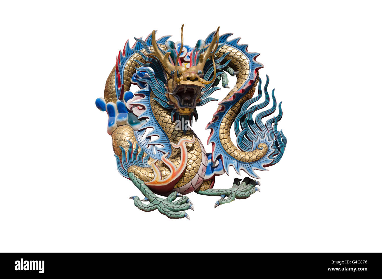 Im chinesischen Stil Drachenstatue auf weißem Hintergrund. Stockfoto