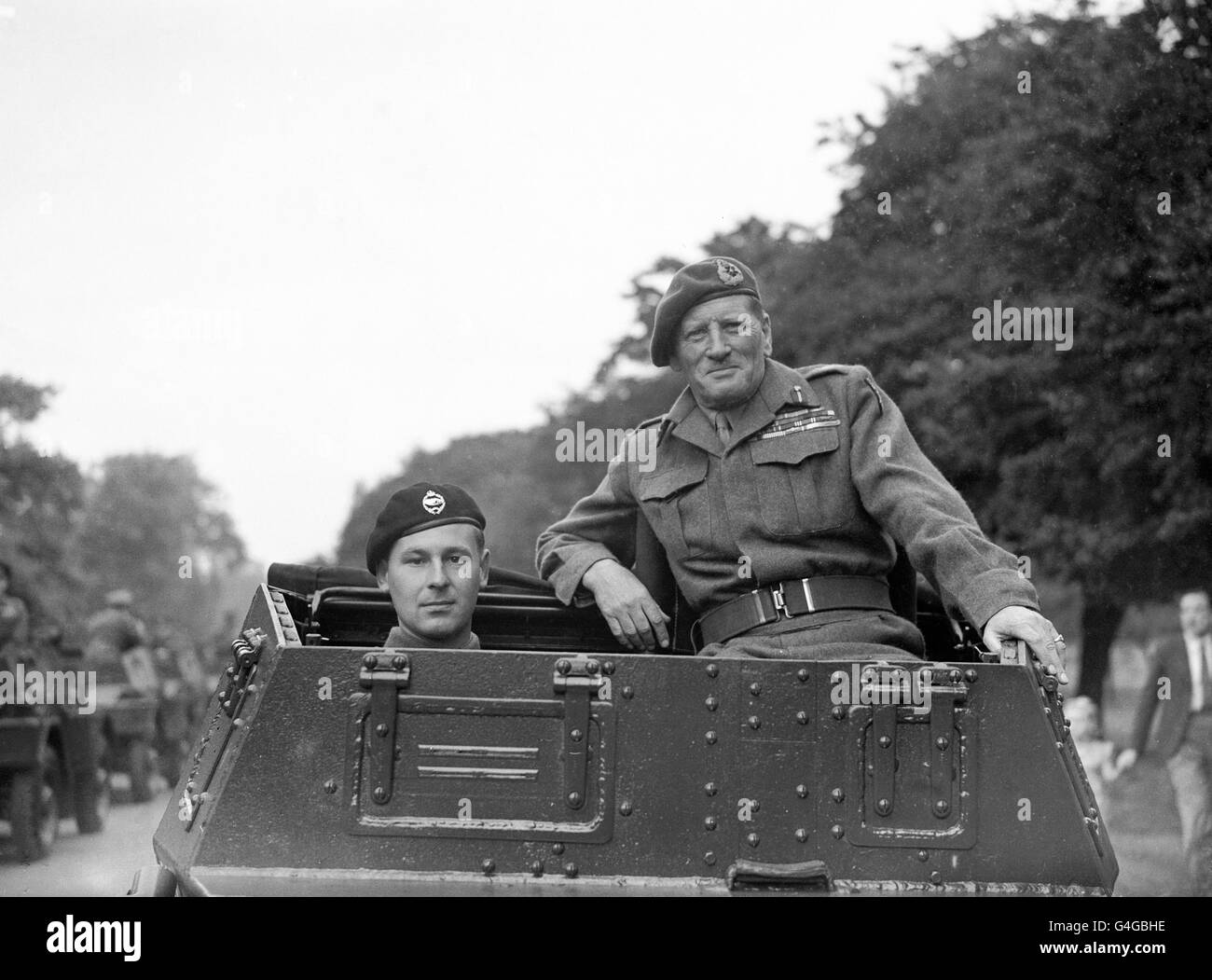 Panzer fahren Fotos und Bildmaterial in hoher Auflösung Alamy