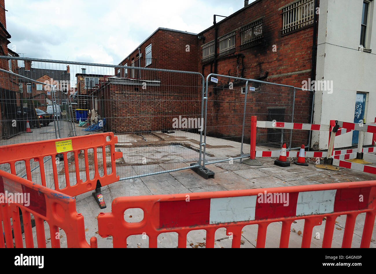 Qui est mort dans une explosion Fotos und Bildmaterial in hoher