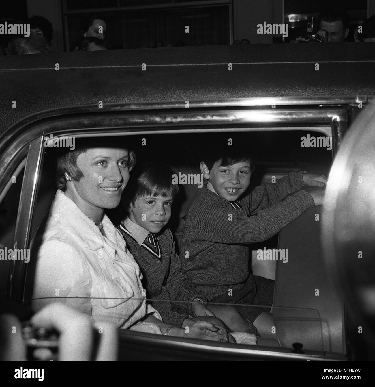 Prinzessin Muna und Söhne Stockfoto