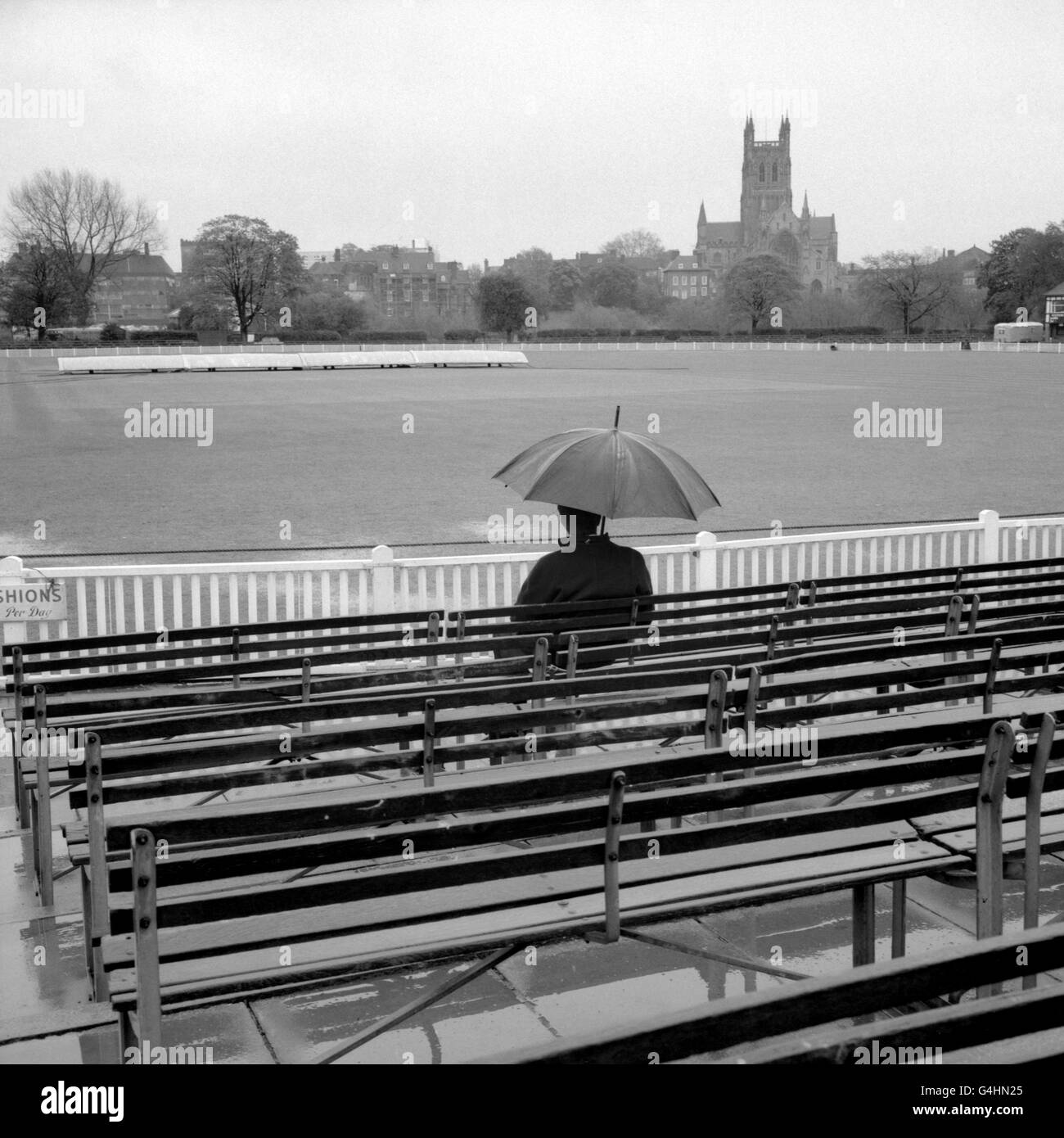 Cricket - Indien auf den Britischen Inseln - Worcestershire / Indians - County Ground, Worcester. Die nasse Szene in Worcester ohne Spiel vor dem Mittagessen für die indische Cricket-Mannschaft, die sich mit Worcester treffen sollten. Stockfoto