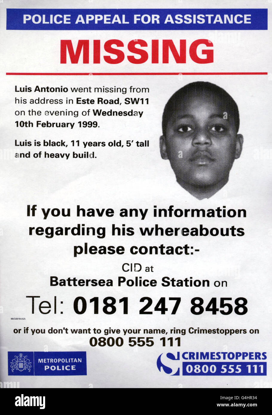 Eines der Flugblätter der Polizei, die um Hilfe bei der Suche nach dem vermissten 11-jährigen Luis Antonio appellierte, der zuletzt von seiner Familie gesehen wurde, als er von seinem Haus in der Este Road in Battersea, South London, zur Schule ging. Stockfoto