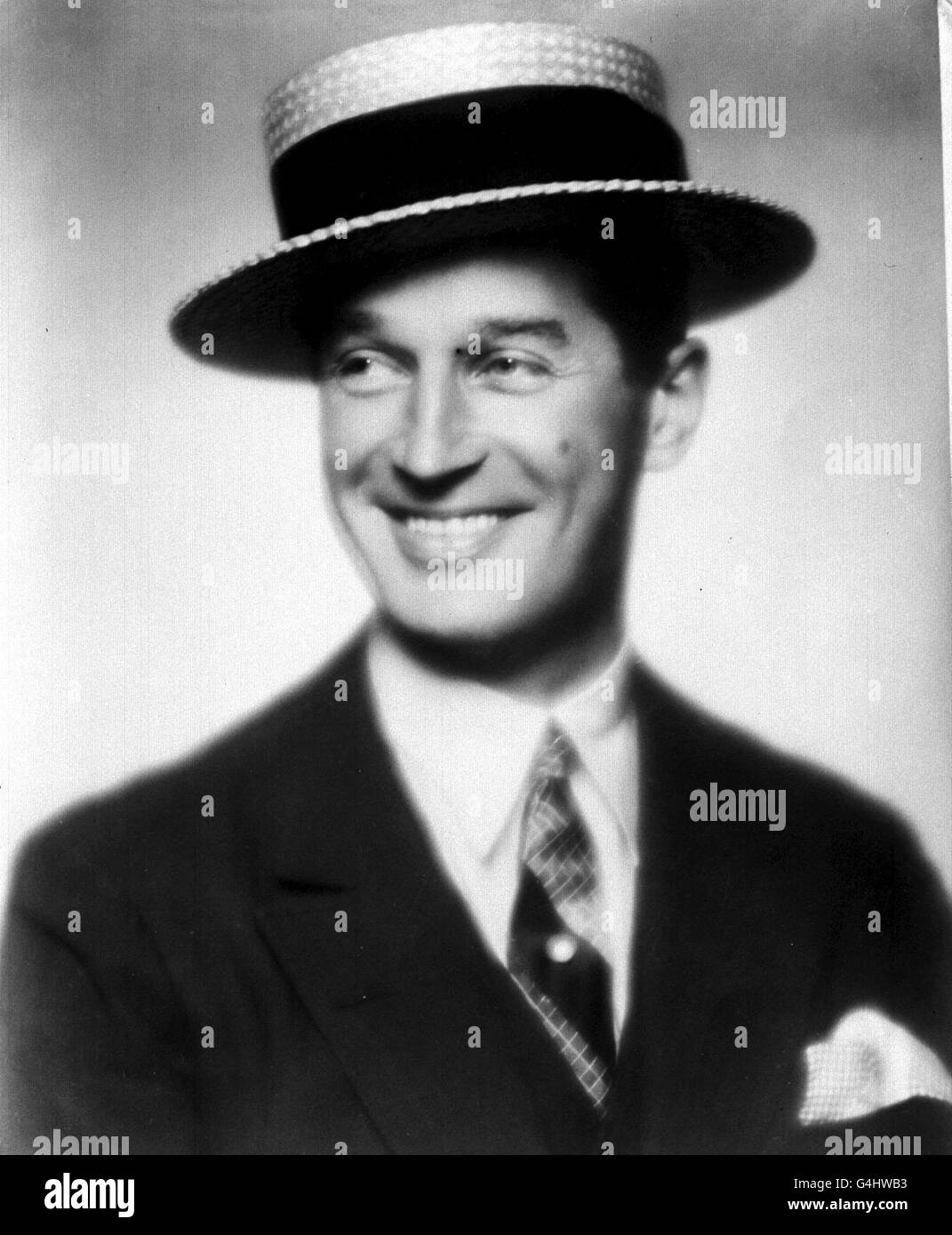 MAURICE CHEVALIER : 1930. Der französische Schauspieler und Sänger Maurice Chevalier. Stockfoto