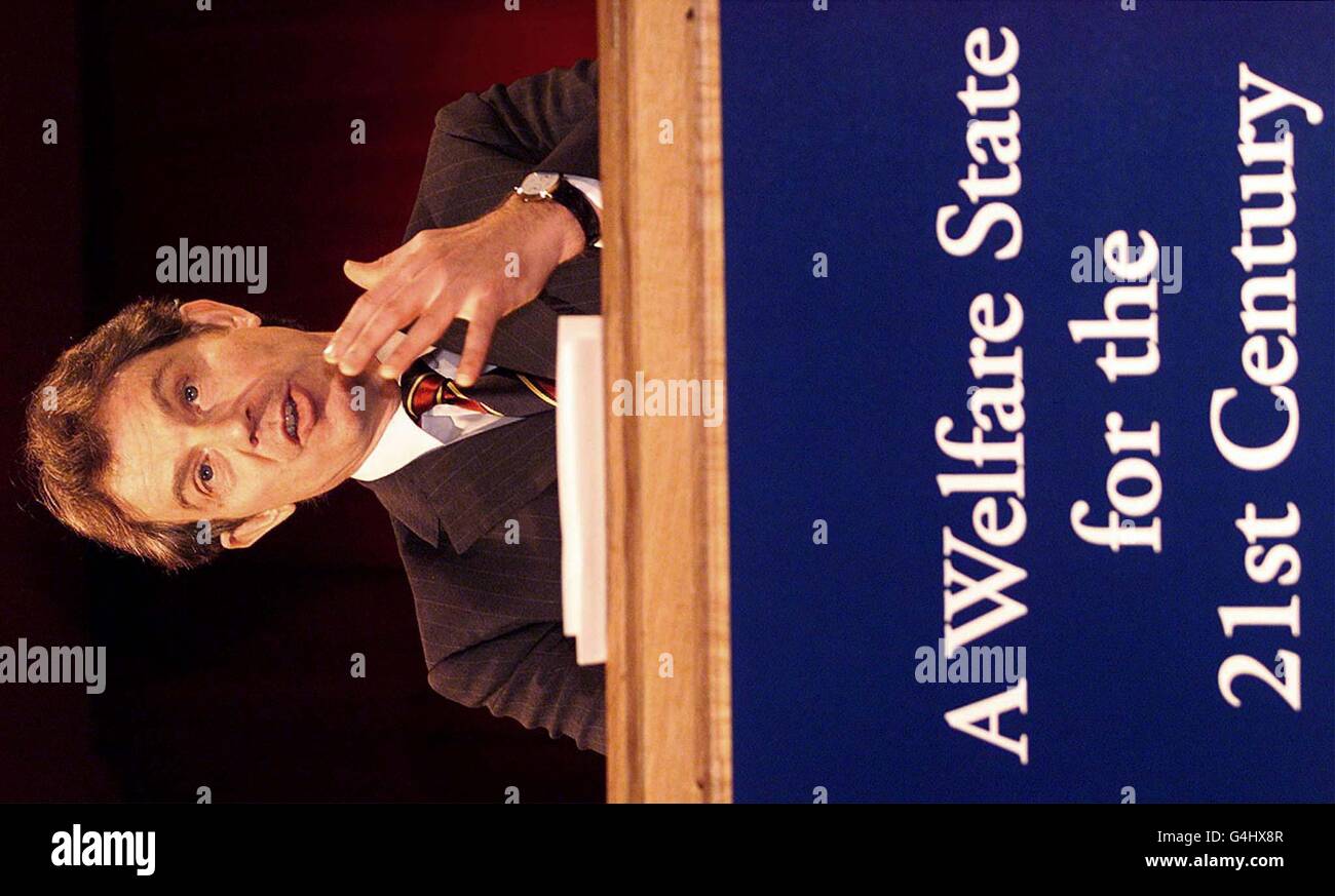 Premierminister Tony Blair hält heute (Donnerstag) seinen Beveridge-Vortrag in der Toynbee Hall in London. Herr Blair sprach im ersten einer Reihe von Vorträgen anlässlich des 750. Jahrestages des University College in Oxford über die Zukunft des Wohlfahrtsstaates. PA Photo/Paul Hackett/WPA-Rota. Stockfoto